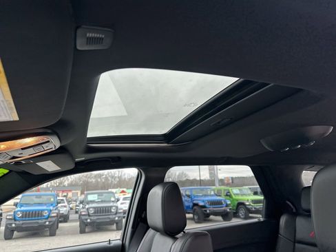 Used 2024 Dodge Durango GT image 24