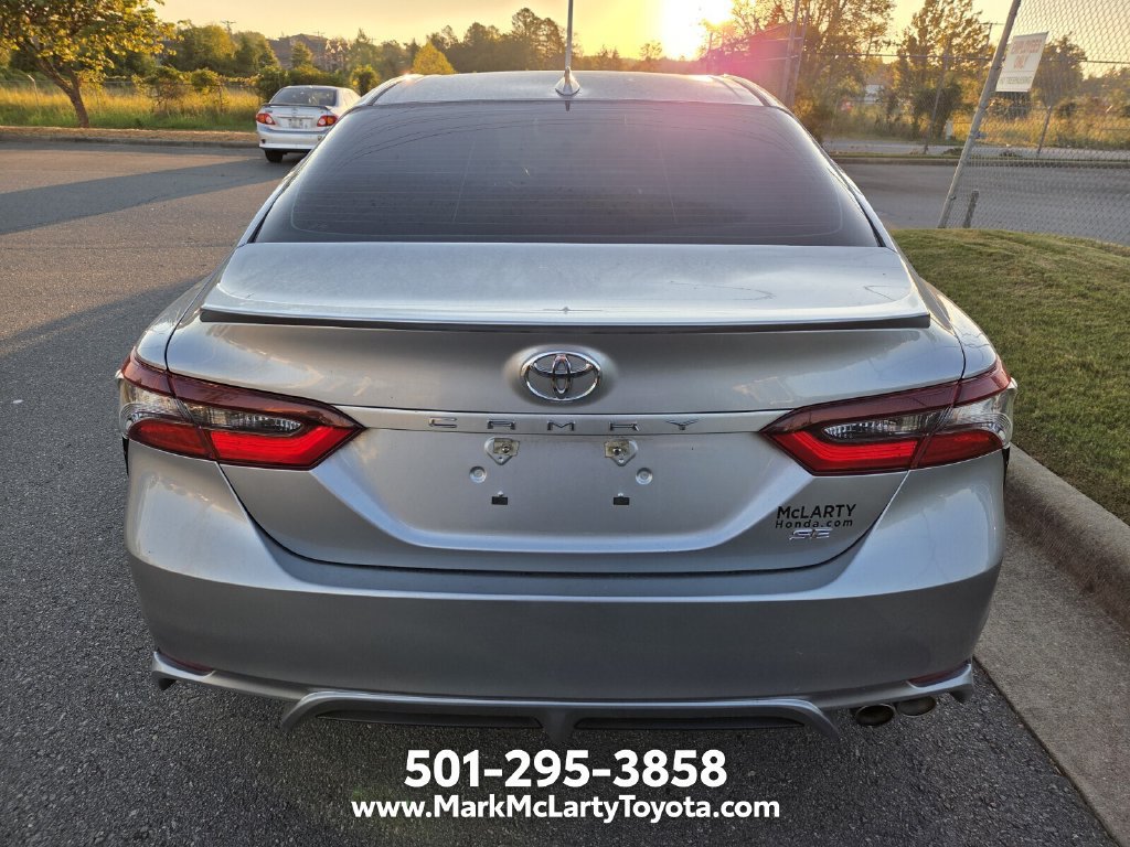 Used 2024 Toyota Camry SE FWD image 5