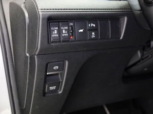 Used 2025 Honda Odyssey Elite image 12