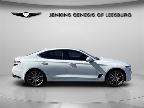 Used 2026 Genesis G70 2.5T image 9