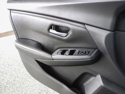 Used 2024 Nissan Sentra SV FWD image 21