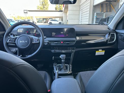 New 2026 Kia Seltos S image 17