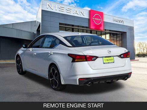 New 2025 Nissan Altima 2.5 SR w/ SR Premium Package image 7