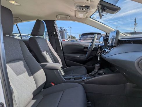 Used 2023 Toyota Corolla LE image 31