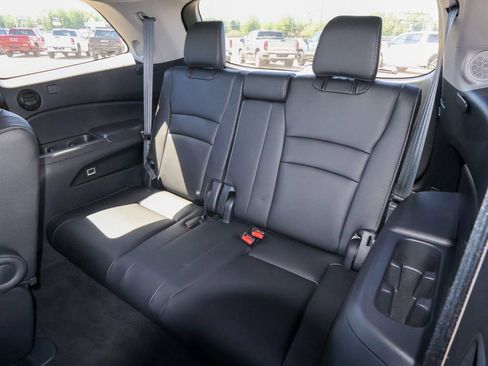 Used 2022 Honda Pilot Touring image 13
