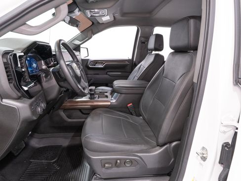 Used 2023 Chevrolet Silverado 1500 RST w/ Convenience Package II AWD/4WD image 17