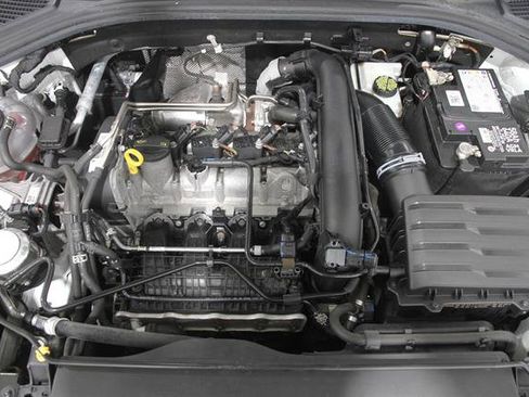 Used 2020 Volkswagen Jetta R-Line w/ R-Line Cold Weather Package FWD image 19