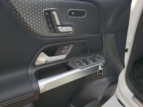 Used 2026 Mercedes-Benz GLB 250 GLB 250 image 30