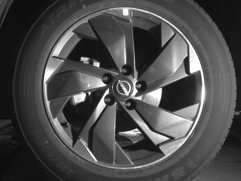 Used 2025 Nissan Rogue SV AWD/4WD image 12
