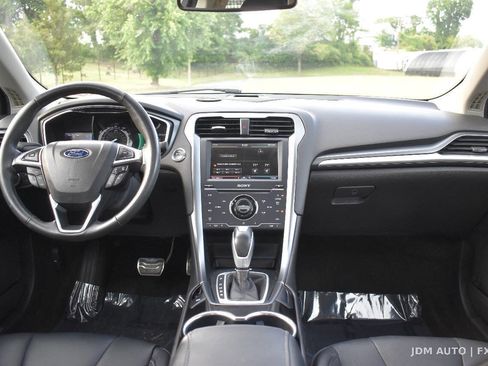 Used 2014 Ford Fusion Titanium FWD image 17