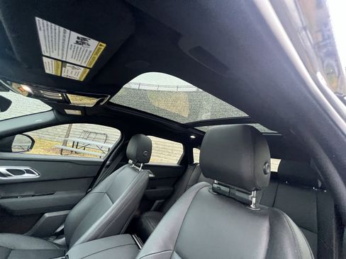 Certified 2025 Land Rover Range Rover Velar Dynamic SE image 17