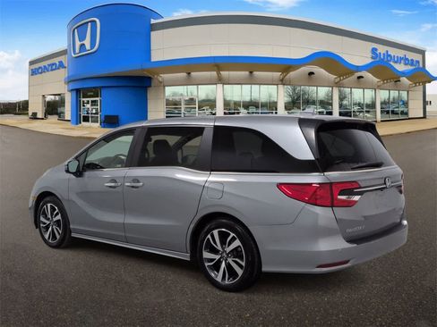 Used 2023 Honda Odyssey Touring image 6