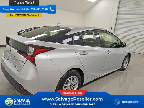Used 2020 Toyota Prius LE FWD image 4