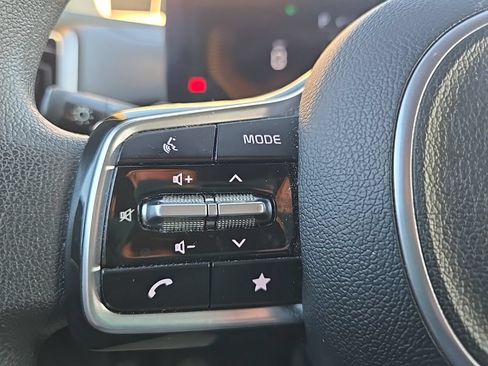 Certified 2024 Kia Sorento LX FWD image 15