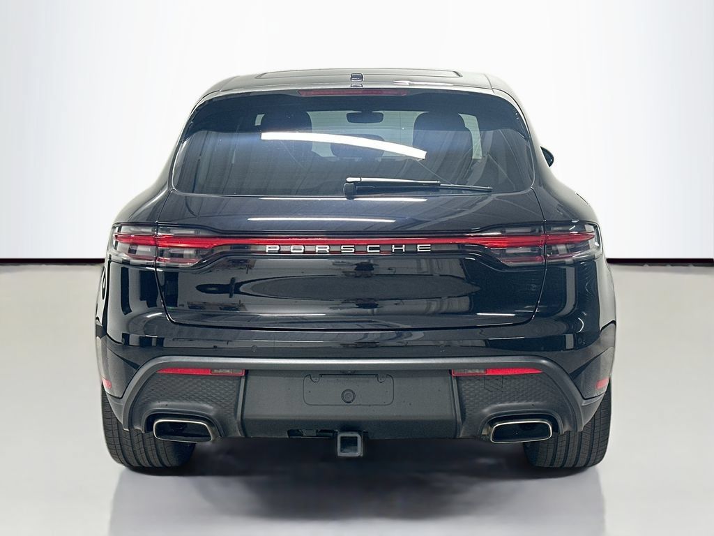 Certified 2025 Porsche Macan AWD/4WD image 10