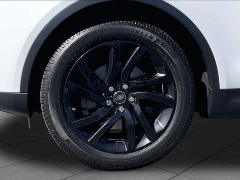 Used 2018 Land Rover Discovery SE AWD/4WD image 10
