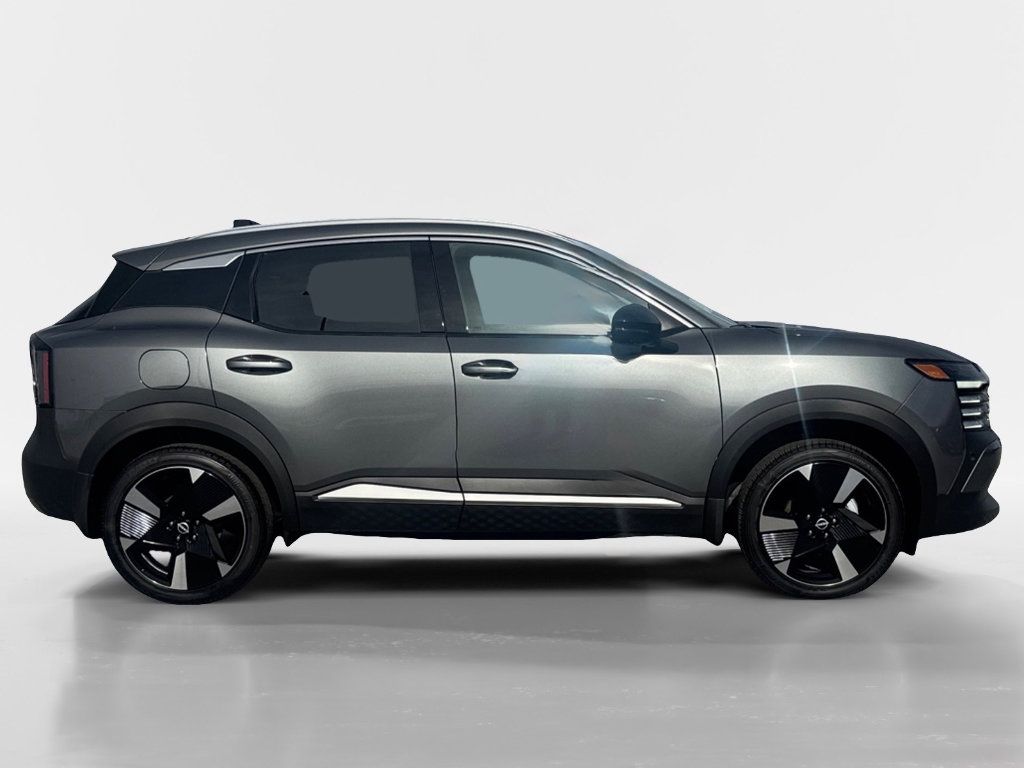 Used 2026 Nissan Kicks SR w/ SR Premium Package AWD/4WD image 7