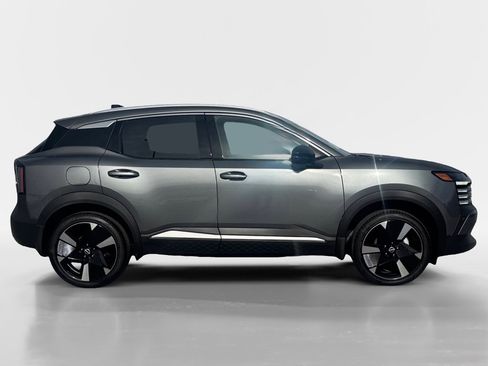 New 2026 Nissan Kicks SR w/ SR Premium Package image 7