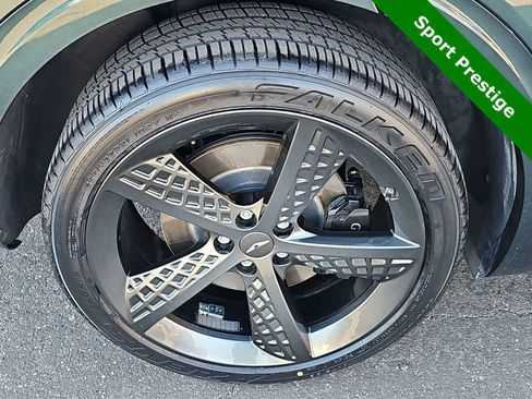 Used 2023 Genesis GV70 2.5T w/ Sport Prestige Package image 12