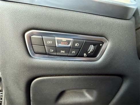 Certified 2023 BMW X7 xDrive40i w/ M Sport Package image 27