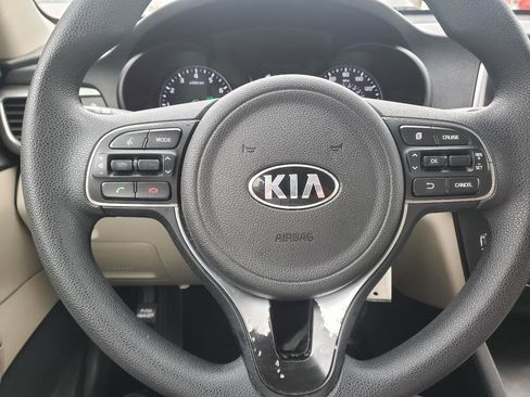 Used 2016 Kia Optima LX image 17