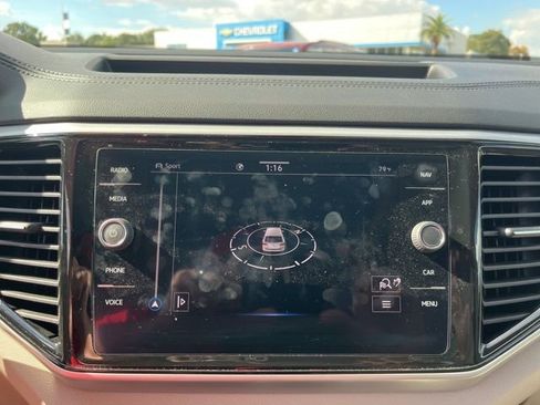 Used 2021 Volkswagen Atlas SEL w/ MDO Package (Bench Seat) image 22