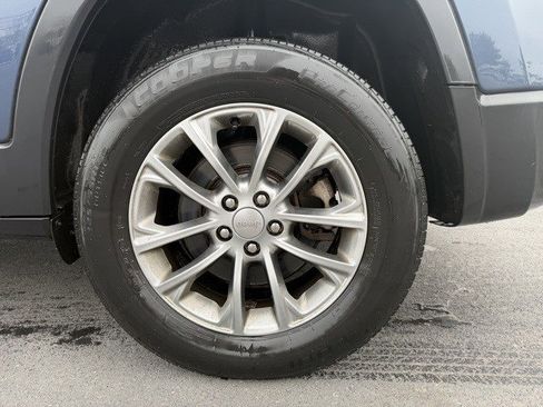 Certified 2021 Jeep Cherokee Latitude Lux w/ Comfort/Convenience Group image 23