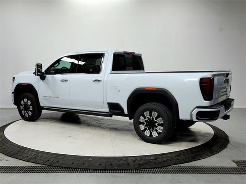 New 2026 GMC Sierra 2500 Denali w/ Denali Reserve Package image 5