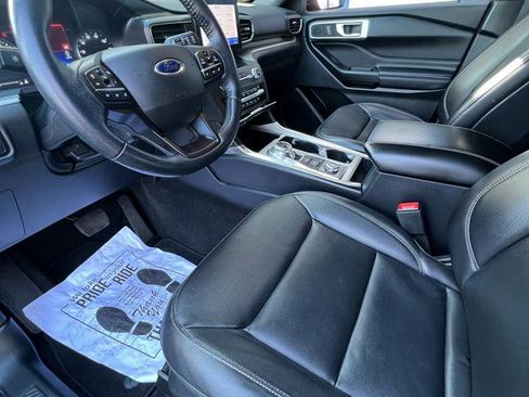 Used 2020 Ford Explorer XLT w/ Equipment Group 202A image 11