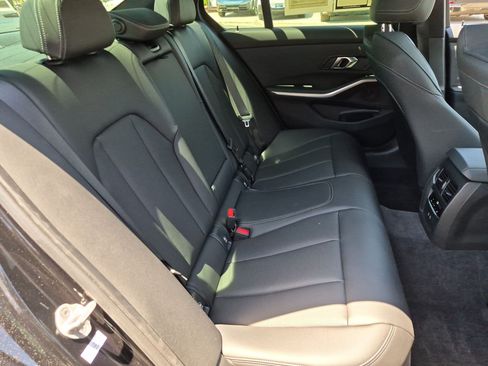Used 2026 BMW 330i Sedan w/ M Sport Package RWD image 32
