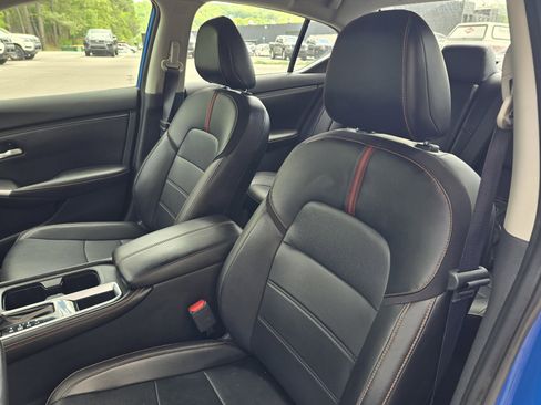 Used 2023 Nissan Sentra SR w/ SR Premium Package FWD image 12