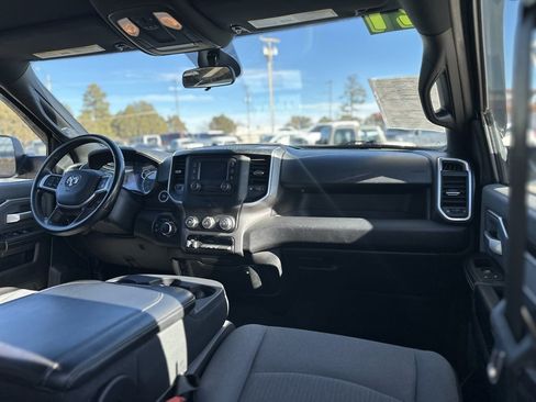 Used 2021 RAM 2500 Big Horn image 16