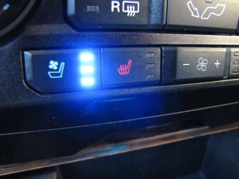 Used 2019 Ford F150 Lariat AWD/4WD image 46