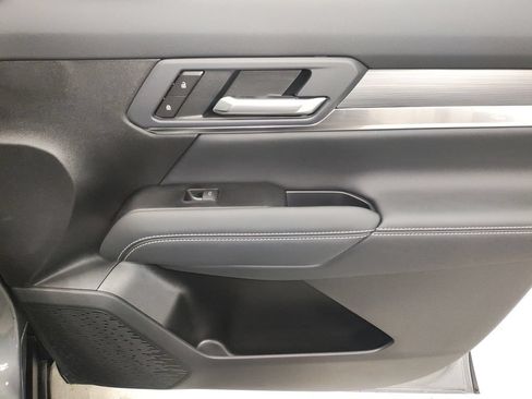 New 2027 GMC Terrain Elevation w/ Elevation Premium Package AWD/4WD image 9
