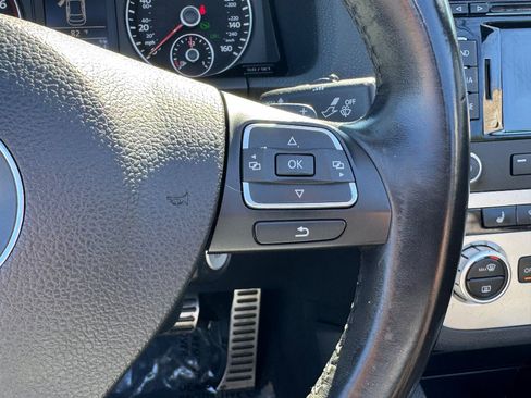 Used 2014 Volkswagen Eos FWD image 21