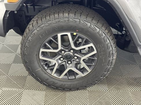 New 2026 Jeep Wrangler Unlimited Sahara AWD/4WD image 12