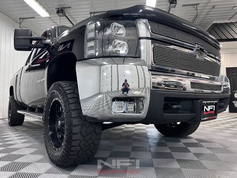 Used 2008 Chevrolet Silverado 2500 LT w/ Suspension Package, Off-Road AWD/4WD image 15