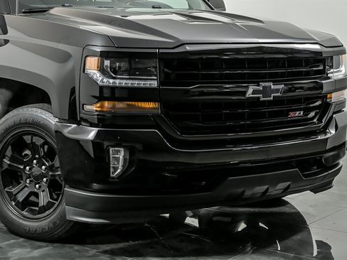 Used 2019 Chevrolet Silverado 1500 LT w/ All Star Edition AWD/4WD image 2