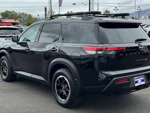 Used 2025 Nissan Pathfinder Rock Creek AWD/4WD image 7