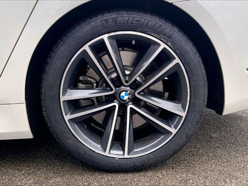 Used 2021 BMW 750i xDrive w/ Luxury Rear Seating Package image 9