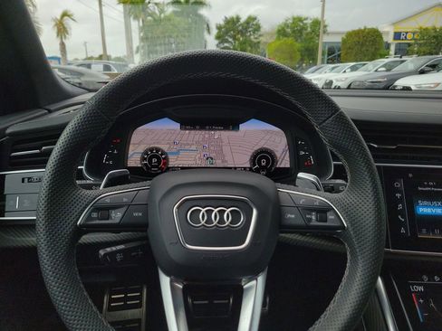 Used 2024 Audi RS Q8 AWD/4WD image 7