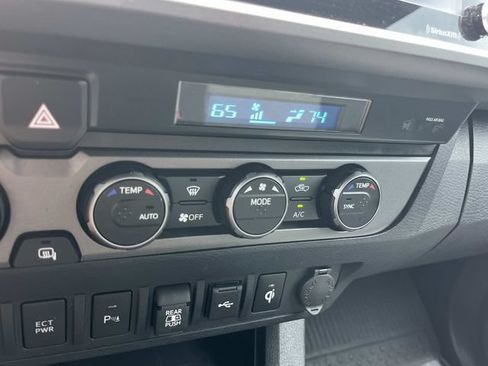Used 2023 Toyota Tacoma TRD Off-Road w/ Technology Package AWD/4WD image 40