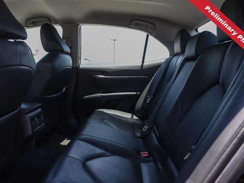 Used 2021 Toyota Camry XLE FWD image 12