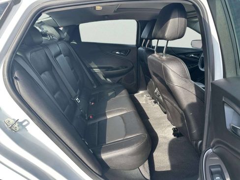 Used 2022 Chevrolet Malibu LT w/ Leather Package image 16