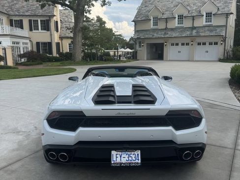 Used 2017 Lamborghini Huracan LP 580-2 RWD image 4