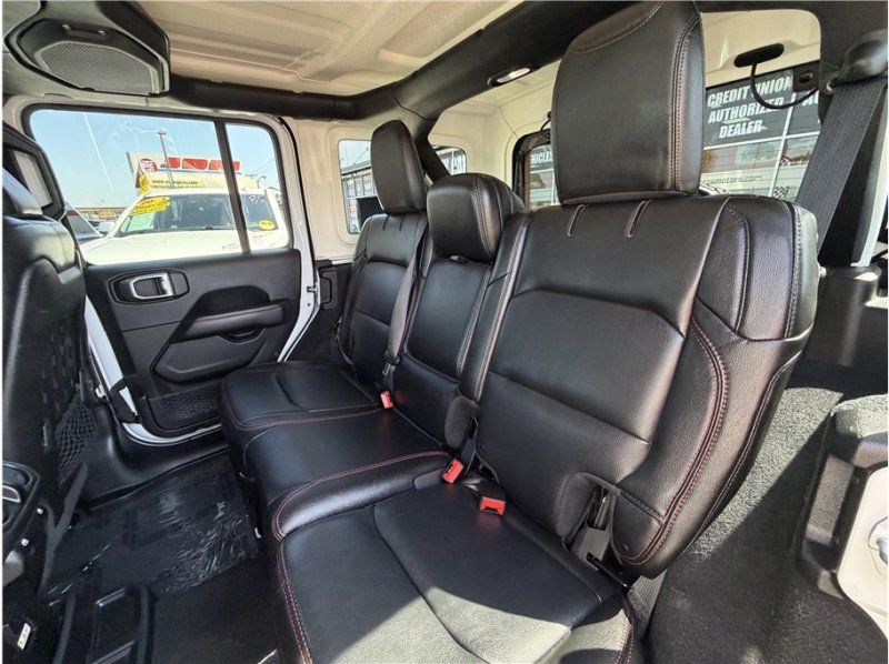Used 2018 Jeep Wrangler Unlimited Rubicon AWD/4WD image 24