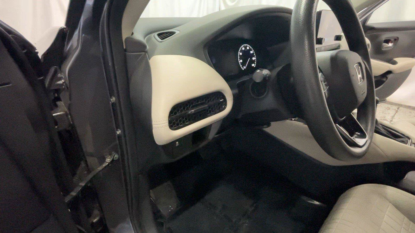 Certified 2024 Honda HR-V LX image 34