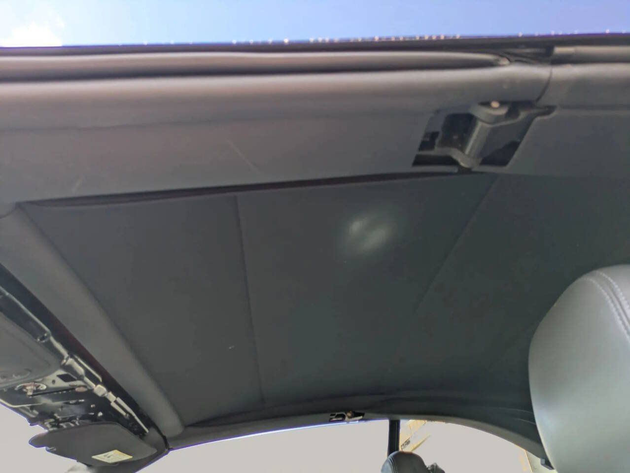 Used 2012 Chrysler 200 Touring FWD image 19