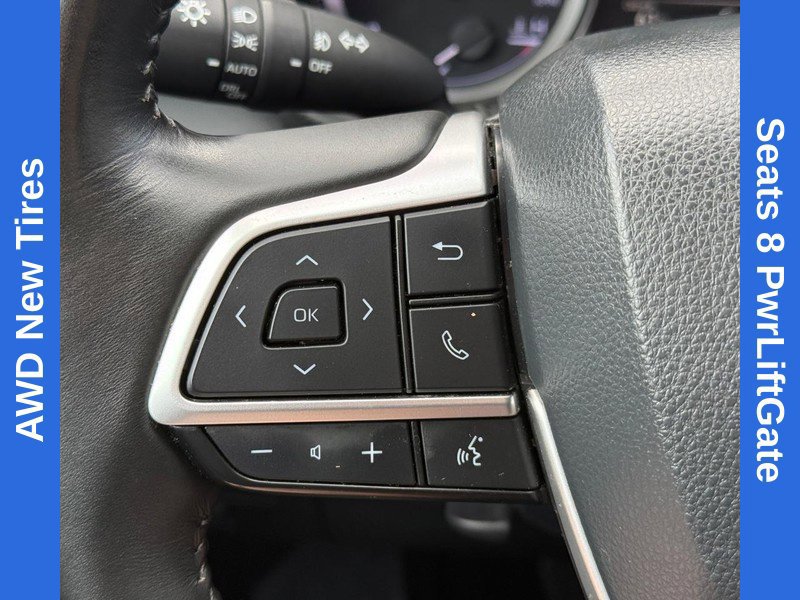 Used 2023 Toyota Highlander LE AWD/4WD image 21