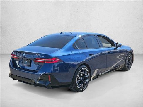 Used 2025 BMW 530i 530i w/ M Sport Package image 5